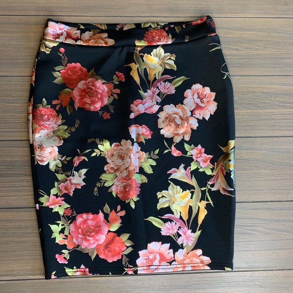 Charlotte Russe Dresses & Skirts - ‼️5 for $25‼️